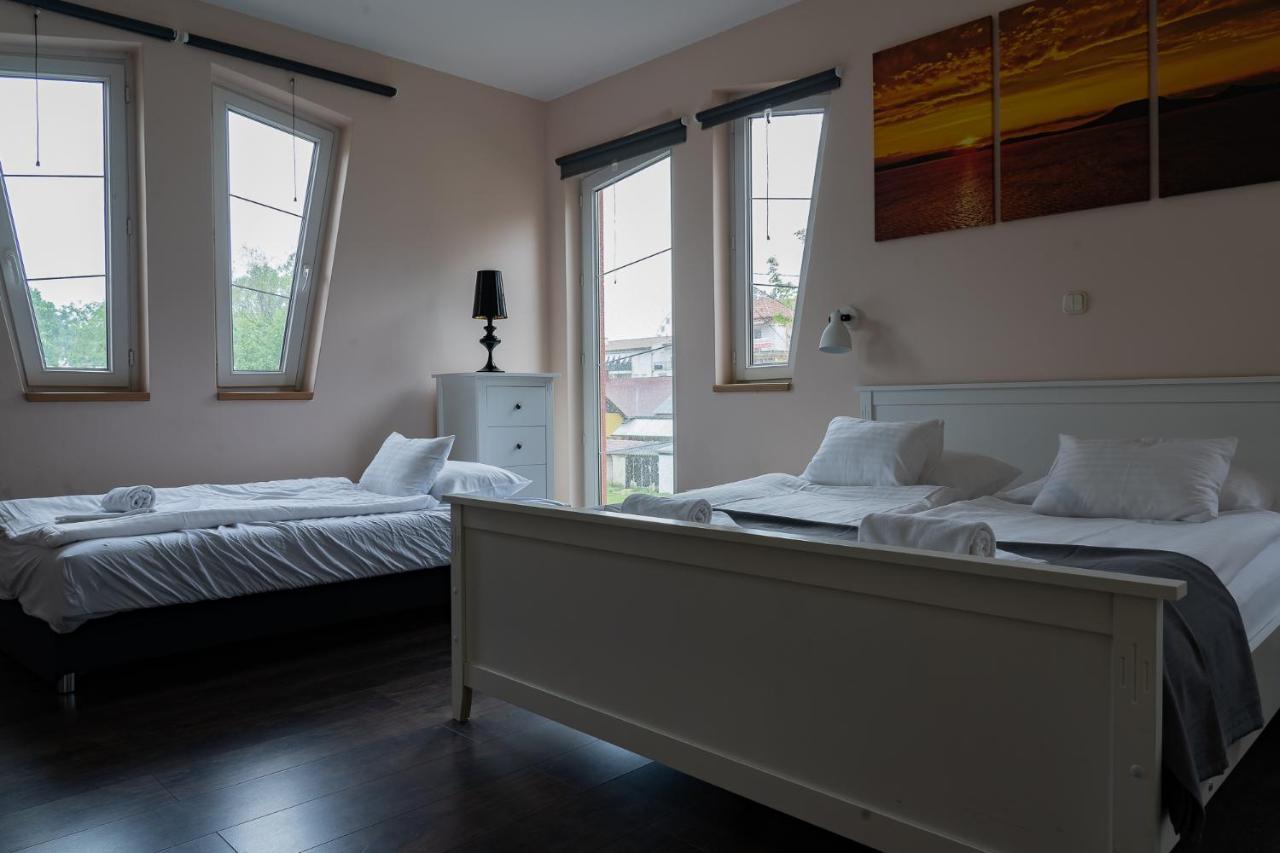 Accomo Apartmanhaz Сиофок Екстериор снимка